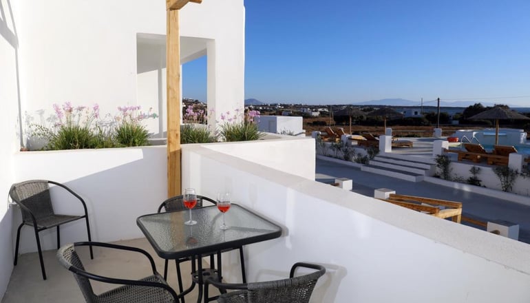 Irida Vacation Suites - Καστράκι, Νάξος