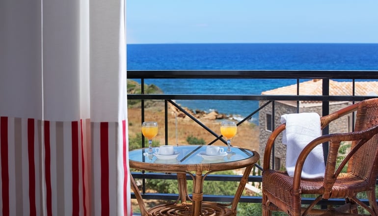 Iris Beach Hotel - Μονεμβασιά