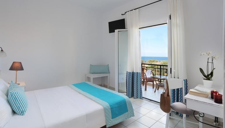 Iris Beach Hotel - Μονεμβασιά