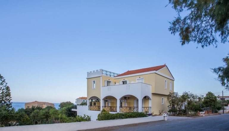 Iris Beach Hotel - Μονεμβασιά