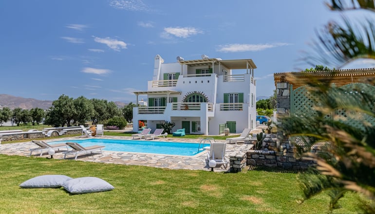 JKG Oikia - Άγιοι Πάντες, Νάξος