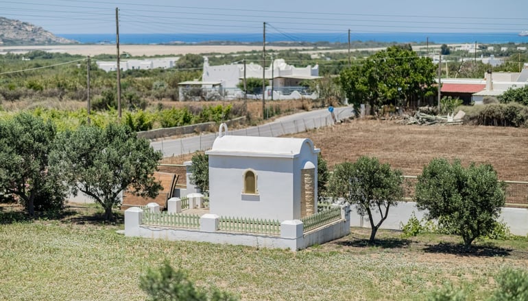 JKG Oikia - Άγιοι Πάντες, Νάξος
