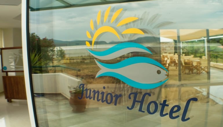 Junior Hotel