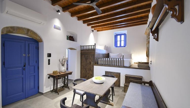 Kalathos Square Luxury Suites