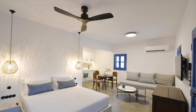 Kalathos Square Luxury Suites