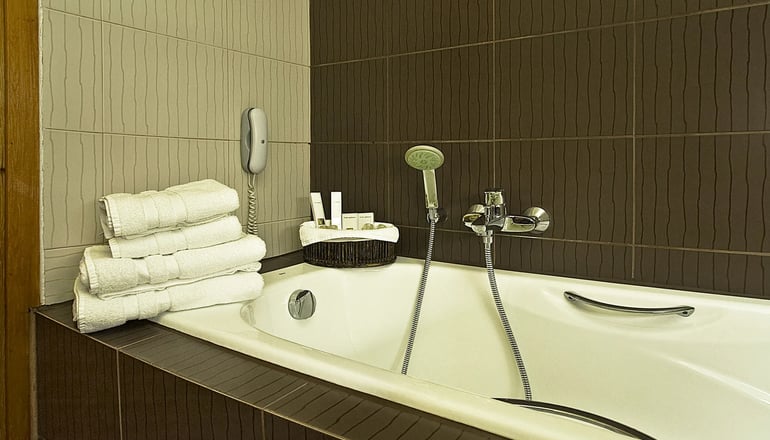4* Selina Kaminos Evia