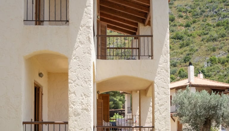 4* Selina Kaminos Evia