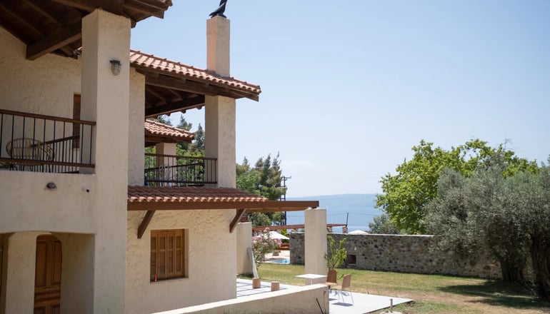 4* Selina Kaminos Evia
