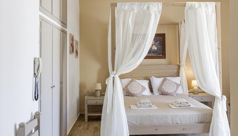 Kasteli Studios & Apartments