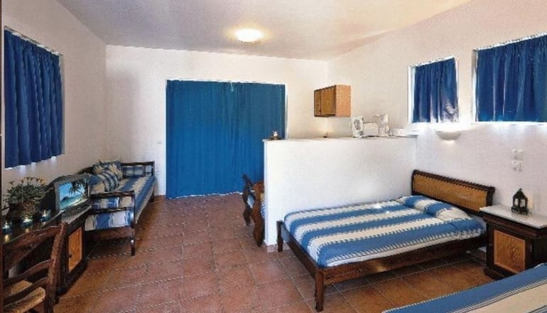 Katikies Studios & Apartments