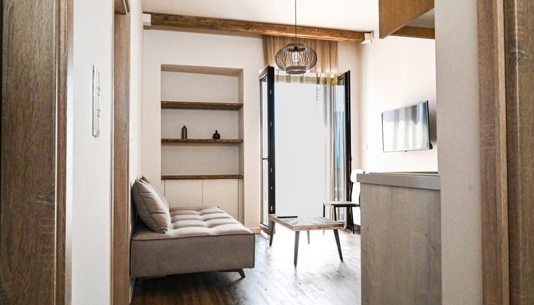 Komody Apartments - Δελφοί