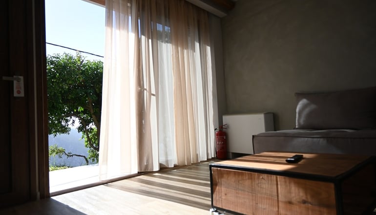 Komody Apartments - Δελφοί