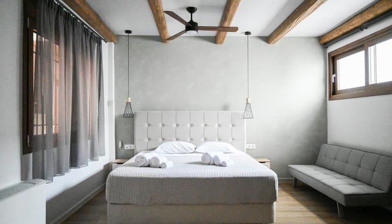 Komody Apartments - Δελφοί