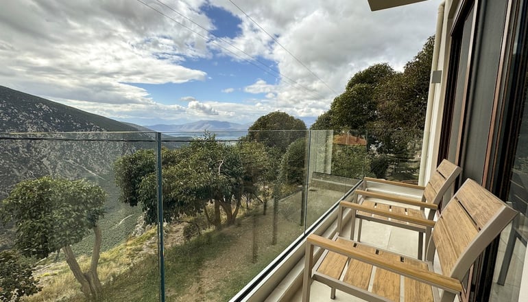 Komody Apartments - Δελφοί