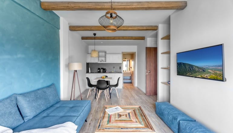 Komody Apartments - Δελφοί