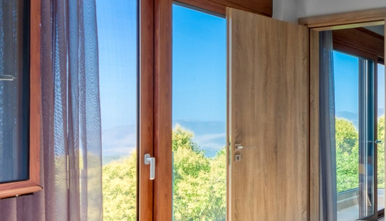 Komody Apartments - Δελφοί