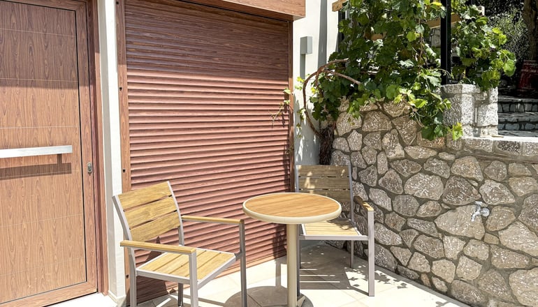 Komody Apartments - Δελφοί