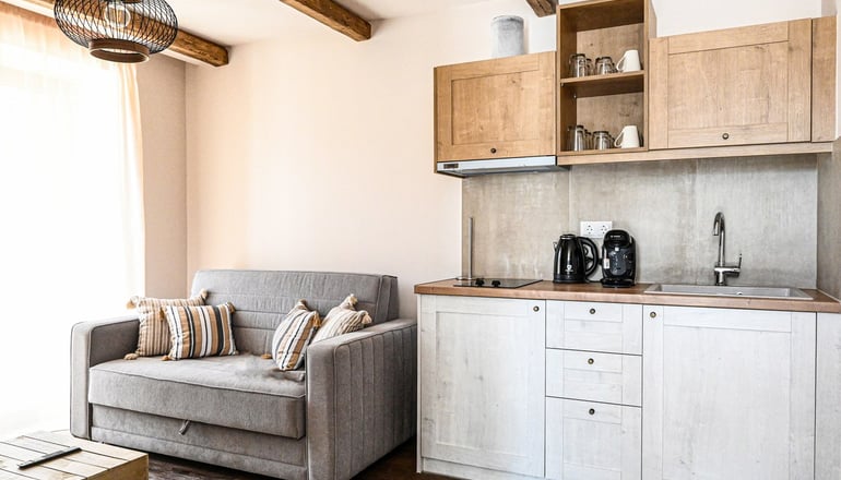 Komody Apartments - Δελφοί