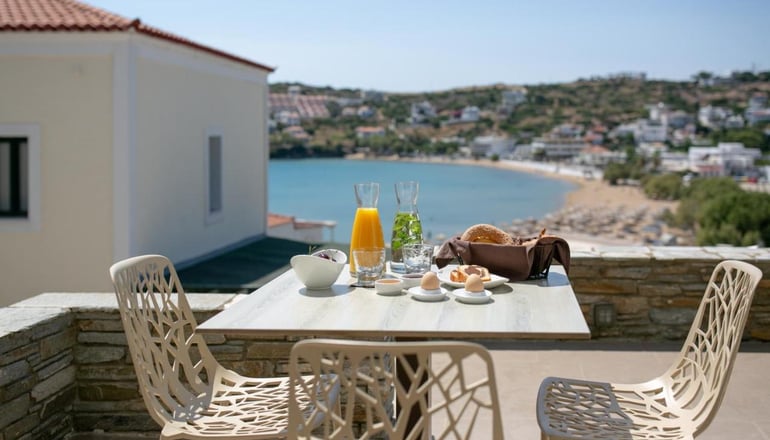 Krinos Suites Hotel - Μπατσί, Άνδρος