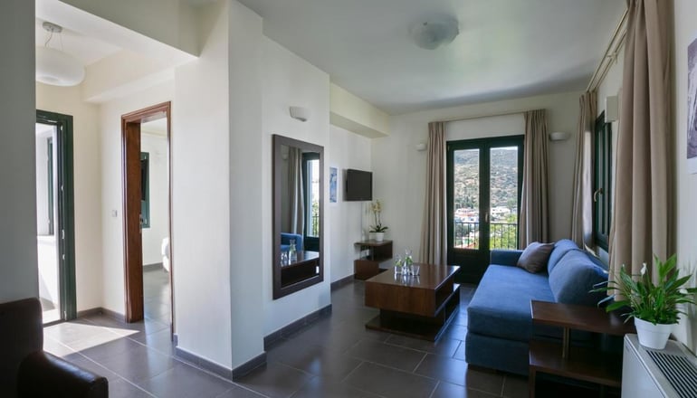 Krinos Suites Hotel - Μπατσί, Άνδρος
