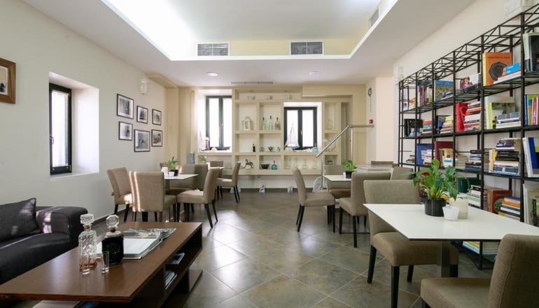 Krinos Suites Hotel - Μπατσί, Άνδρος