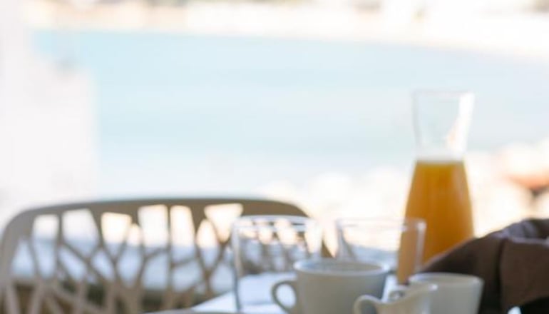 Krinos Suites Hotel - Μπατσί, Άνδρος