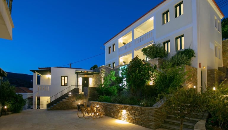 Krinos Suites Hotel - Μπατσί, Άνδρος