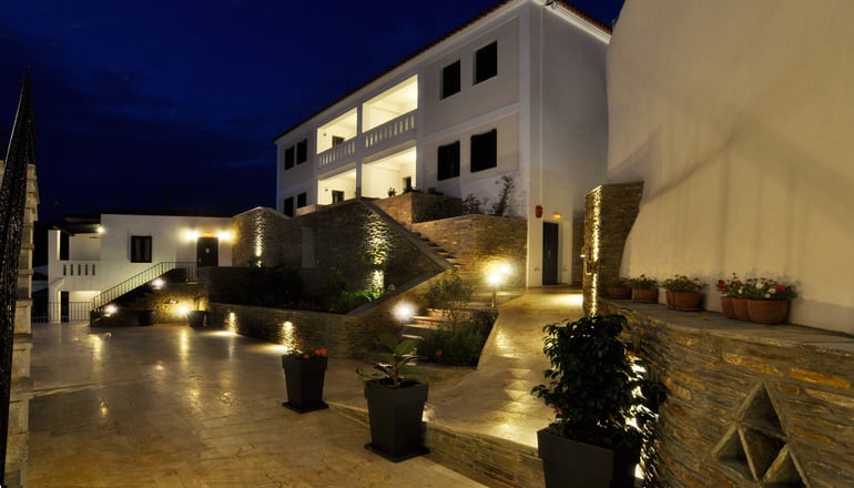 Krinos Suites Hotel - Μπατσί, Άνδρος