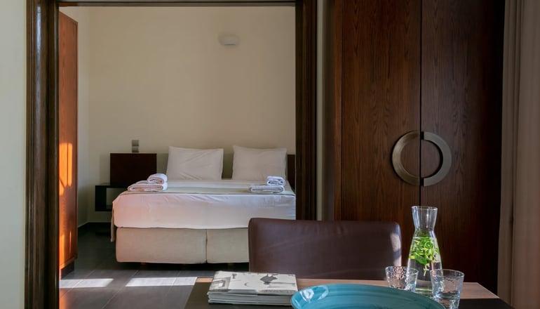 Krinos Suites Hotel - Μπατσί, Άνδρος