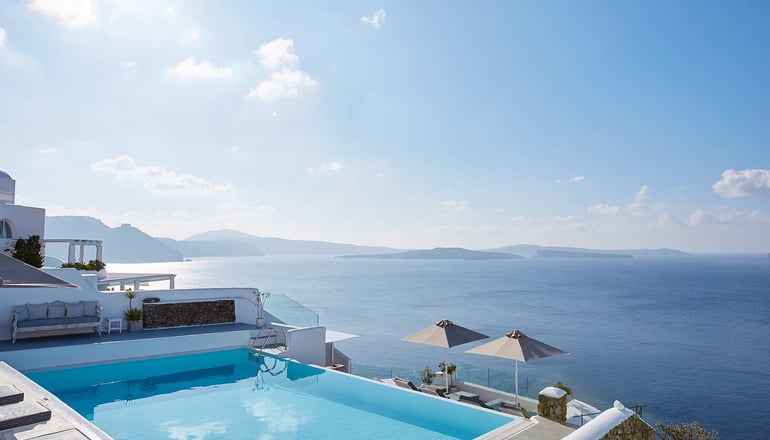 La Perla Villas & Suites