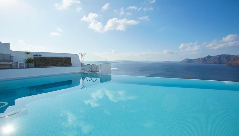 La Perla Villas & Suites