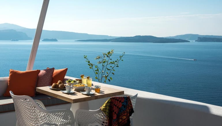 La Perla Villas & Suites