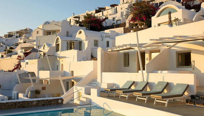 La Perla Villas & Suites