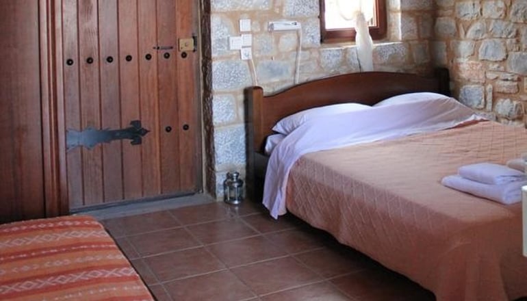 Lalloudes Hotel - Νύφι, Λακωνία