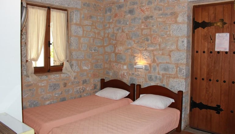 Lalloudes Hotel - Νύφι, Λακωνία