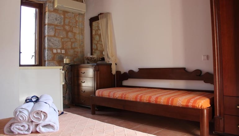 Lalloudes Hotel - Νύφι, Λακωνία