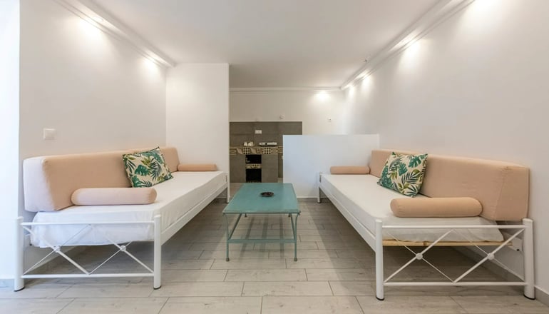 Laza Beach Inn - Σκάλα, Αγκίστρι