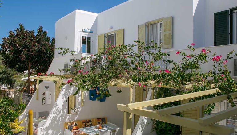 Leonardos Apartments - Νάουσα, Πάρος