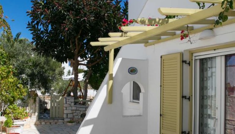 Leonardos Apartments - Νάουσα, Πάρος