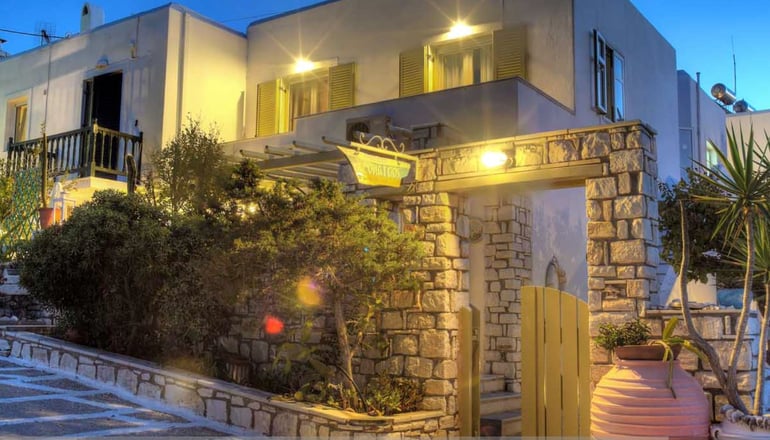 Leonardos Apartments - Νάουσα, Πάρος