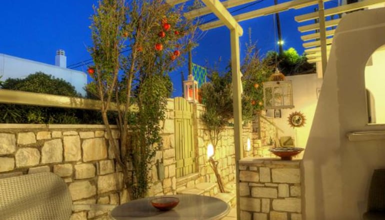 Leonardos Apartments - Νάουσα, Πάρος