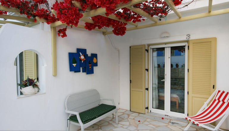 Leonardos Apartments - Νάουσα, Πάρος