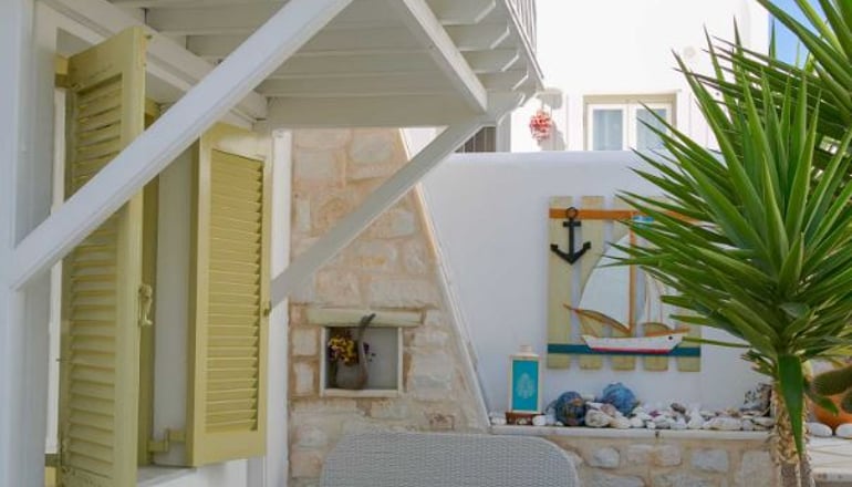 Leonardos Apartments - Νάουσα, Πάρος