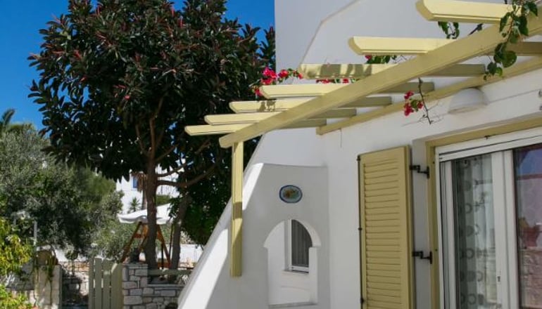 Leonardos Apartments - Νάουσα, Πάρος