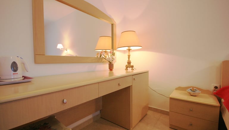 Leonardos Apartments - Νάουσα, Πάρος