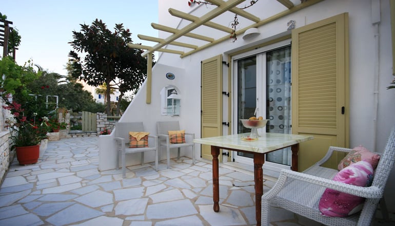 Leonardos Apartments - Νάουσα, Πάρος