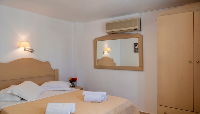 Leonardos Apartments - Νάουσα, Πάρος