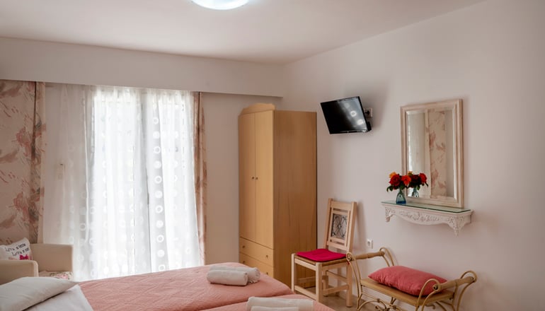 Leonardos Apartments - Νάουσα, Πάρος