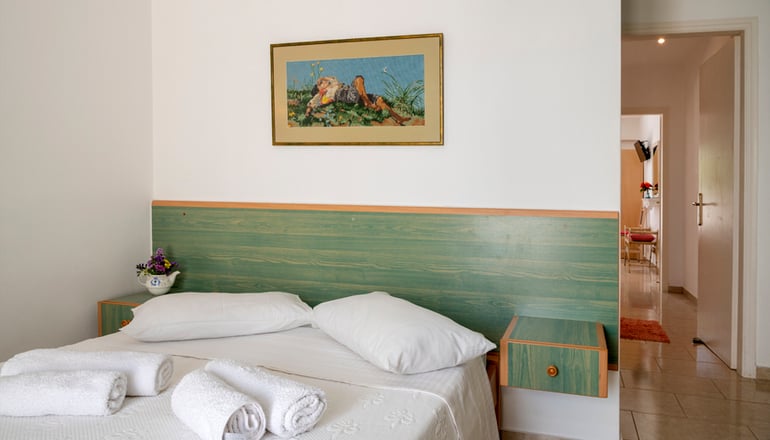Leonardos Apartments - Νάουσα, Πάρος