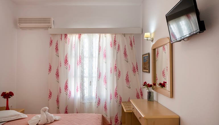 Leonardos Apartments - Νάουσα, Πάρος